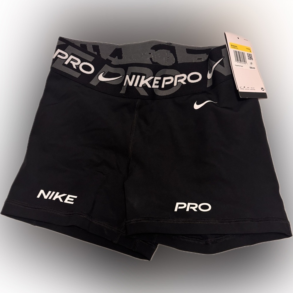 NWT Nike Women's Black Pro 3” Shorts